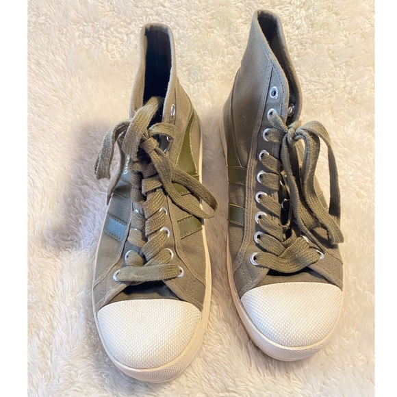 🌟HP🌟GOLA by Anthropologie Coaster Peak High Top Sneaker Bootie Size 5 - Picture 2 of 9